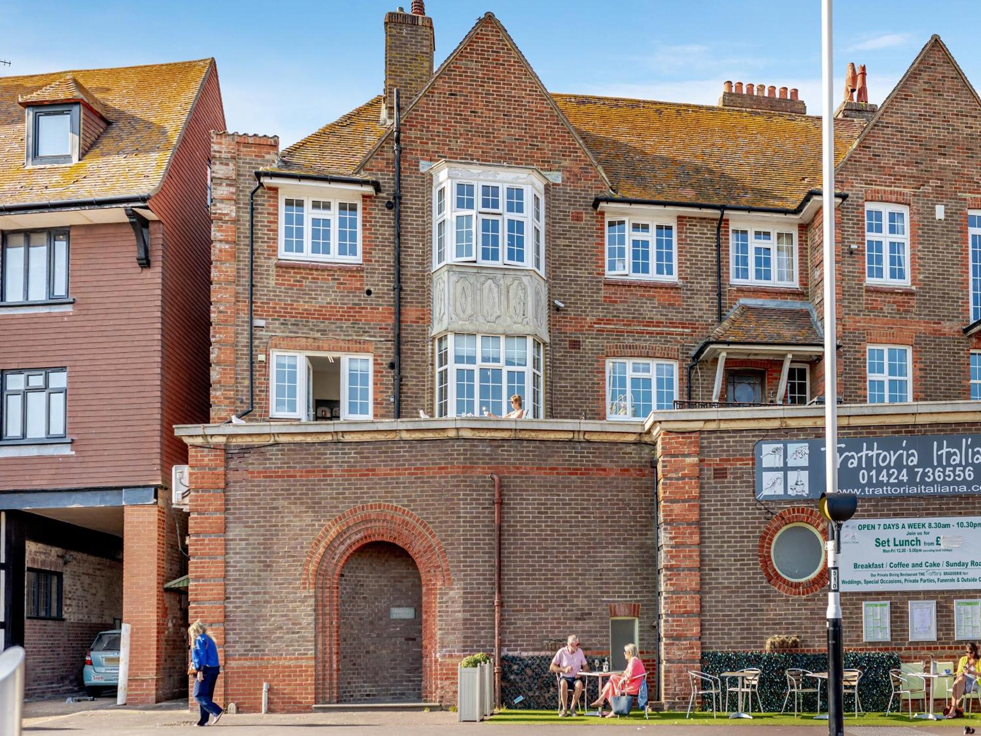 Вилла Crossways Mansions Бексхилл Экстерьер фото